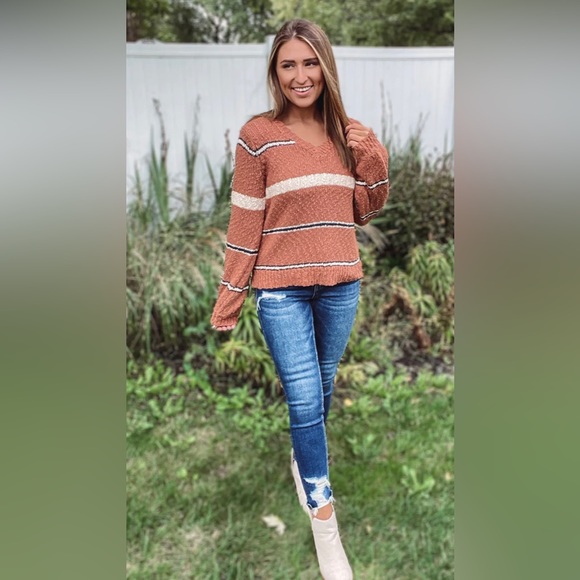 NWT’s Hem & Thread Textured Chunky V-Neck Stripe Sweater Rust & Cream Size L - Picture 1 of 12